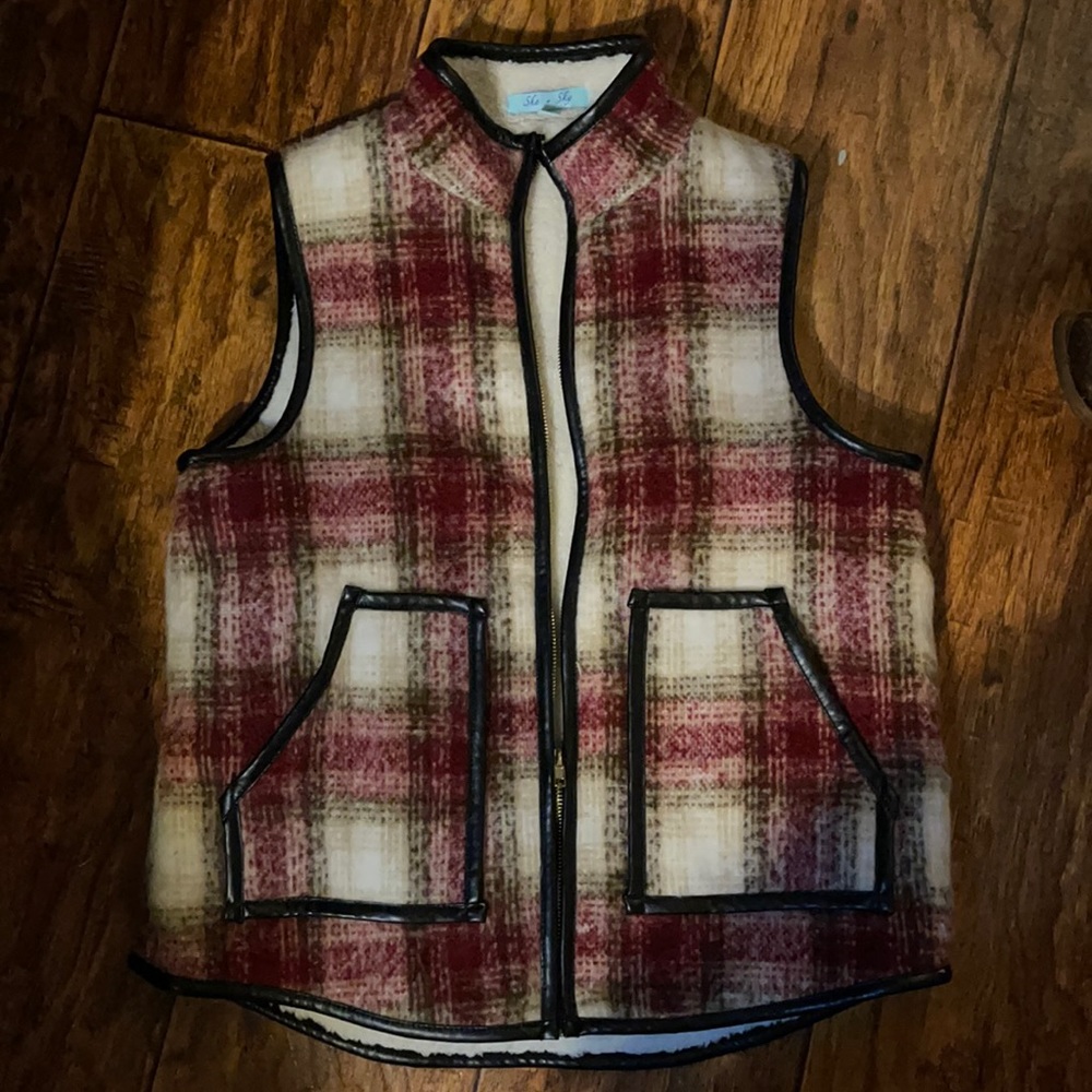 S Women’s Boutique Vest